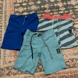 Bundle of boys Volcom swim trunks sz 7x!!